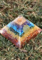 Protective Seven Chakras Orgonite Pyramid - Image 12
