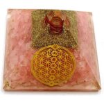 Protective Orgonite Pyramid with Rose Quartz - Image 6